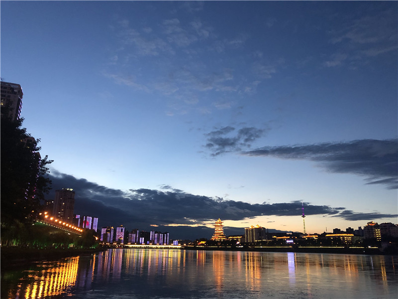 南河广场、火烧云、涪江夜景、暴雨后的夜(图2)