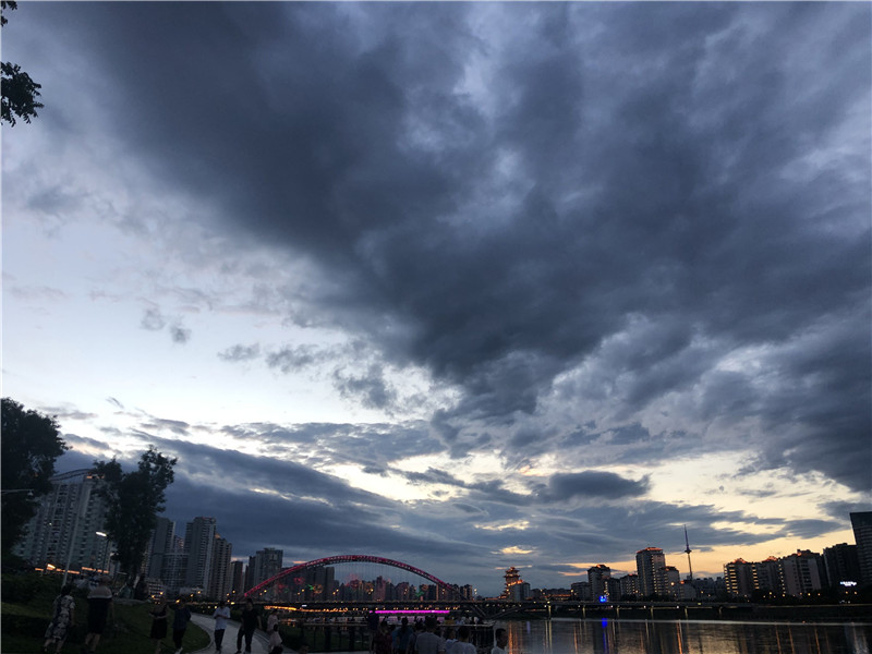 南河广场、火烧云、涪江夜景、暴雨后的夜(图4)